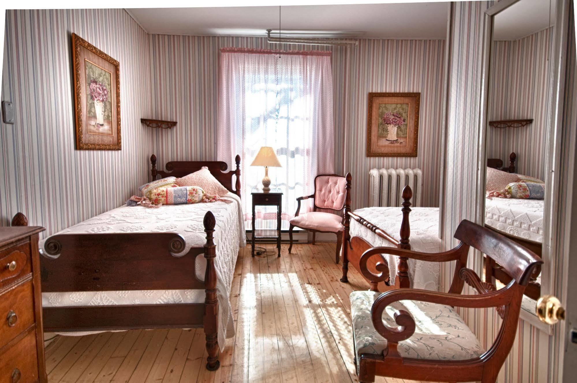 Telegraph House Motel Baddeck Inlet 외부 사진